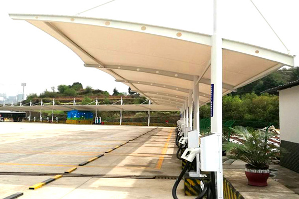 不同的膜結(jié)構(gòu)車棚材質(zhì)應(yīng)該如何選擇？